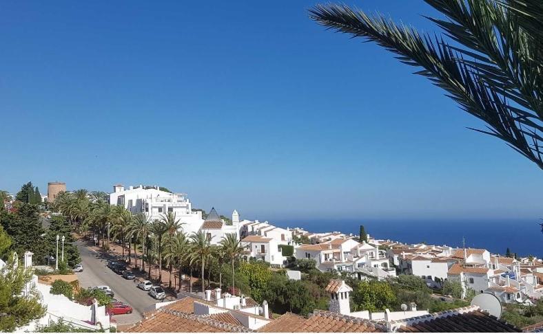 Lovely 2 Bedroom In Capuchinos, San Juan De Capistrano, Nerja Extérieur photo